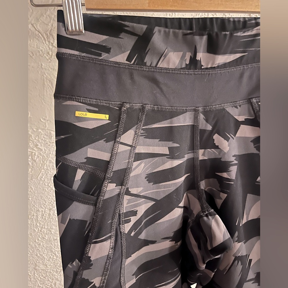 LOLE Black and Gray Patterned Leggings